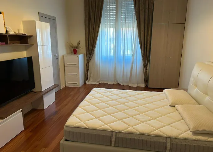 Central Station Milan Apartment